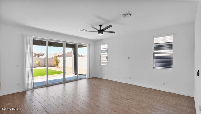 Building Photo - 13407 W Rowel Rd