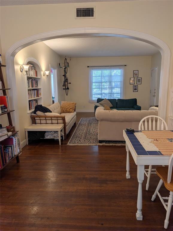 Building Photo - 3119 Tom Green St