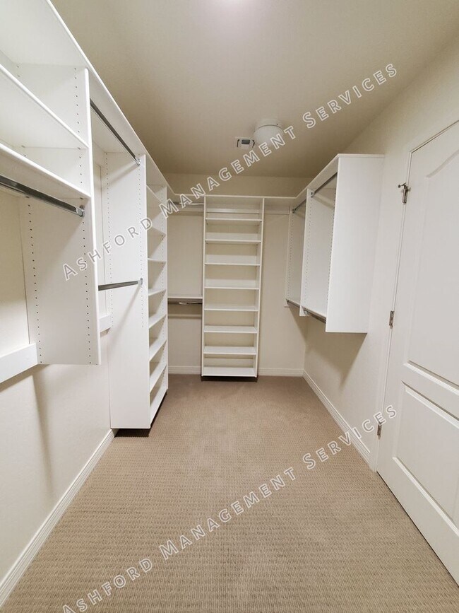 Building Photo - RANCHO CABRILLO 5 BEDROOM HOME FOR RENT