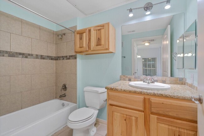Building Photo - 6810 Deatonhill Dr