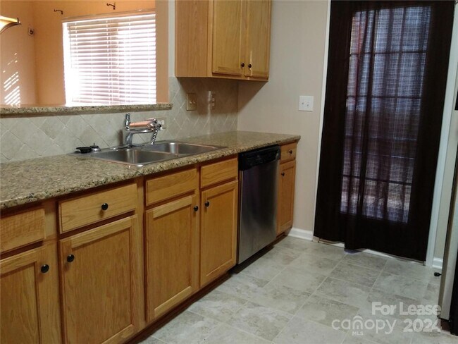 Building Photo - 1309 Smokey Quartz Ln