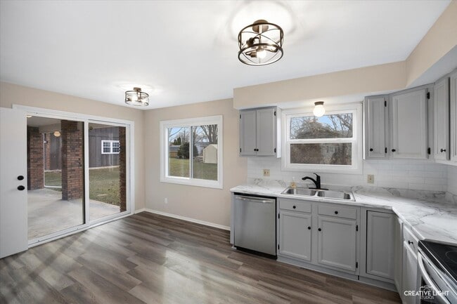 Building Photo - 1641 Park Ave