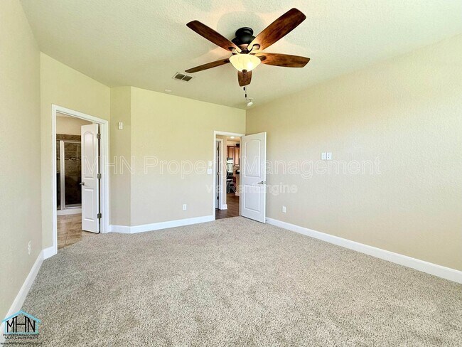 Building Photo - 12807 Waterlily Way