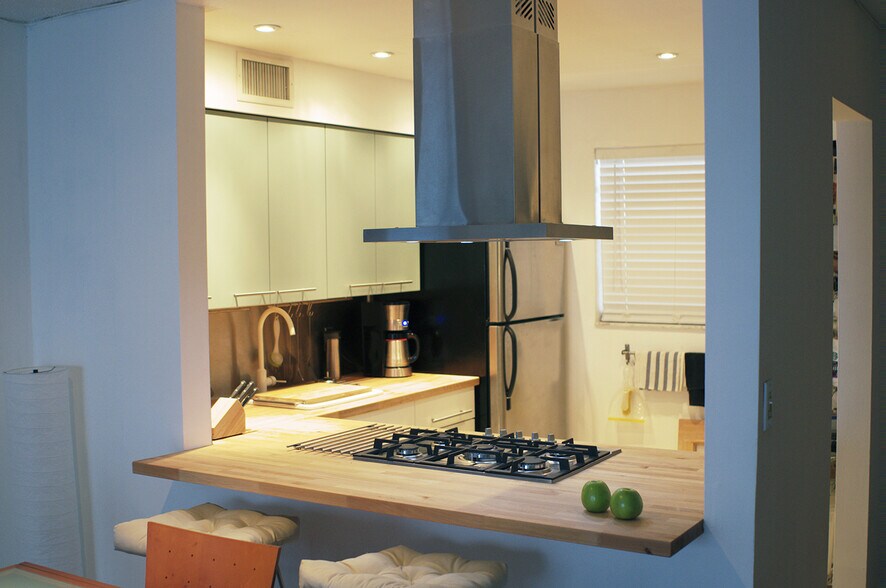 Kitchen - 1615 Meridian Ave