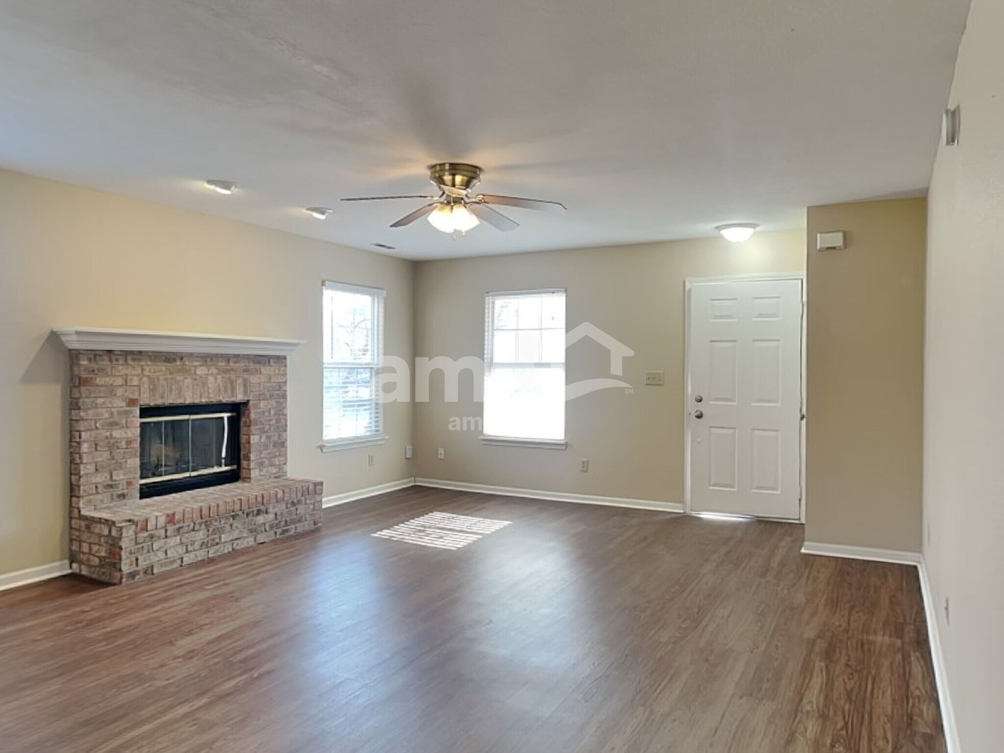 Building Photo - 10534 Aspen Dr