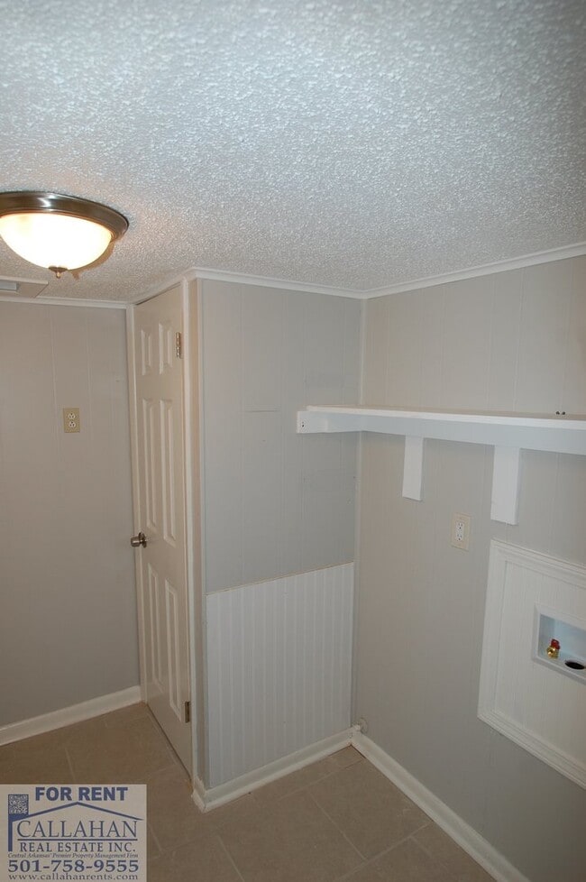 Building Photo - Benton Home