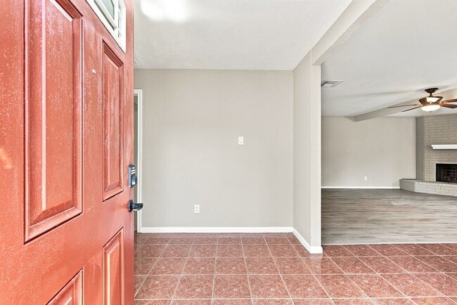 Building Photo - 15706 Cavendish Dr