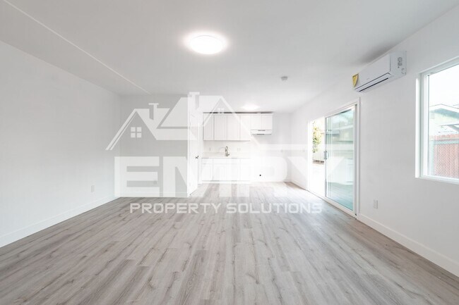 Building Photo - 6221 Fishburn Ave