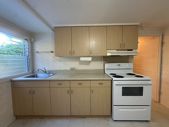 Building Photo - 1730 Maoi Pl