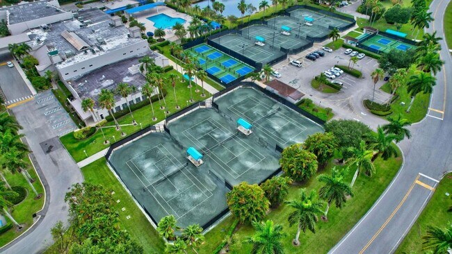 Building Photo - 7946 Sailing Shores Terrace