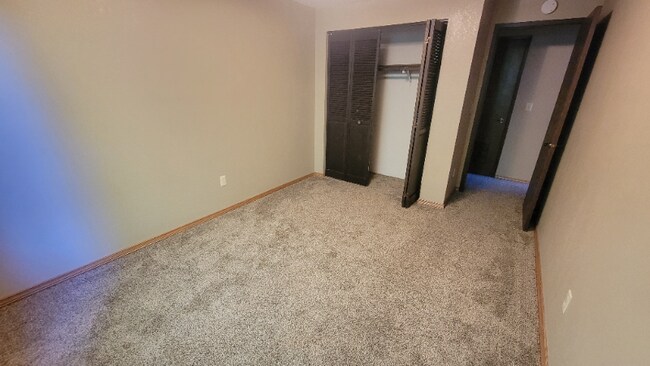 Building Photo - 181 Blossom Way