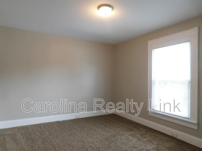 Building Photo - 85 Crowell Dr NW