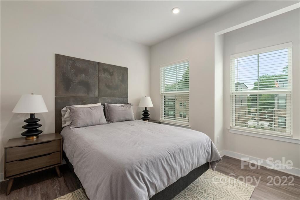 Building Photo - 436 W Tremont Ave