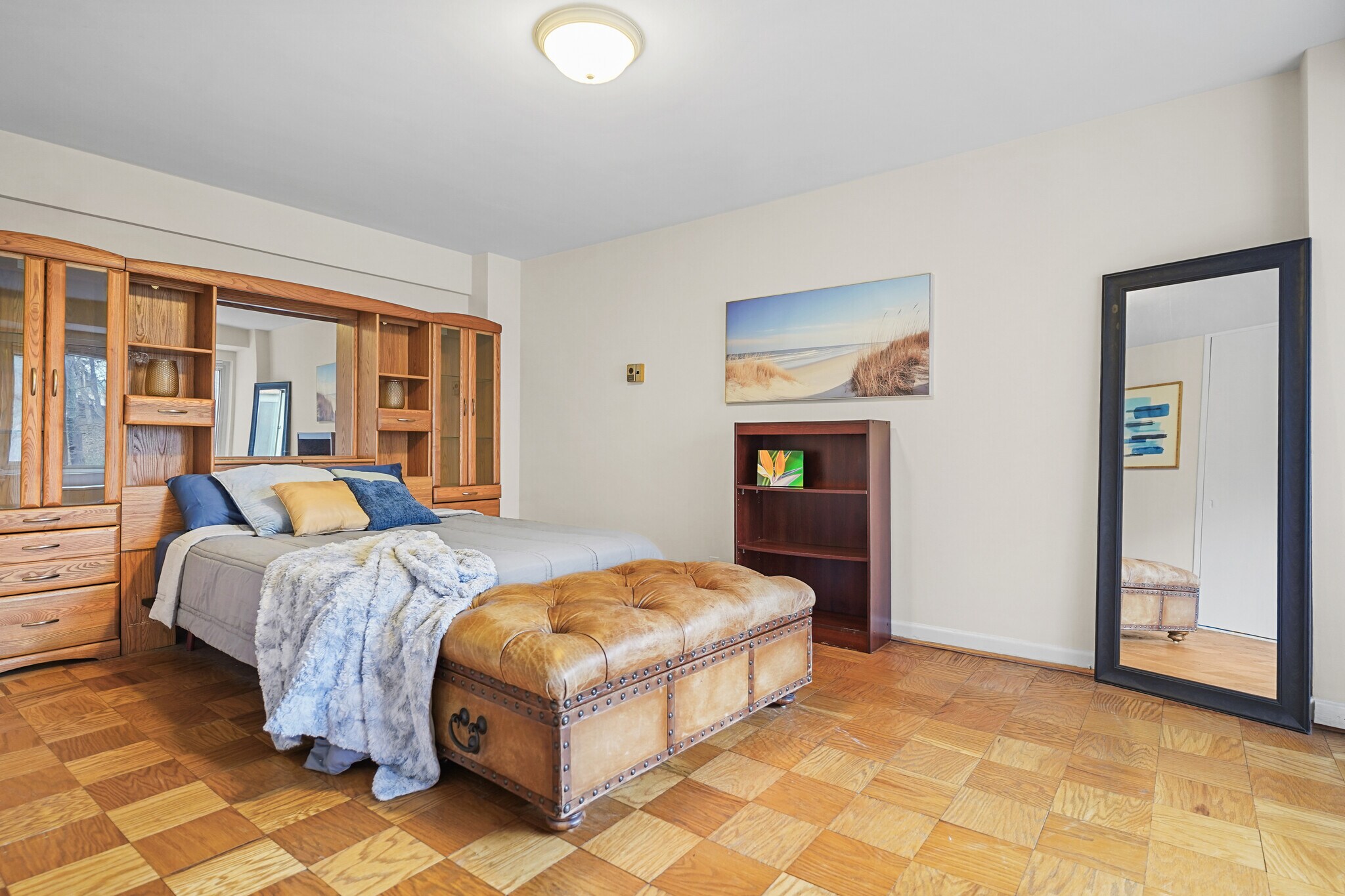 Building Photo - 4201 Cathedral Ave NW