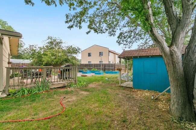 Building Photo - Charming 3 Bedroom, 2 Bathroom Home in Windsor!