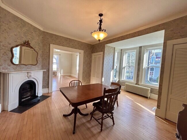 Building Photo - 48 Congress St