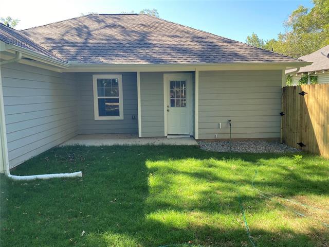 Building Photo - 521 E Sears St