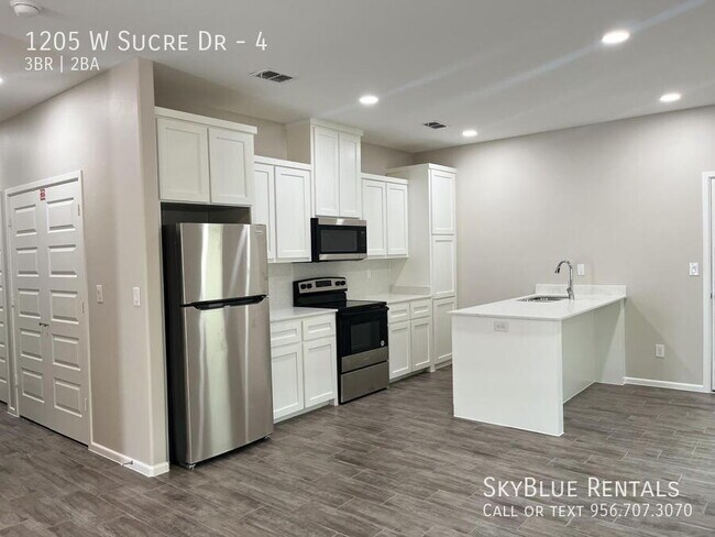 Building Photo - 1205 W Sucre Dr