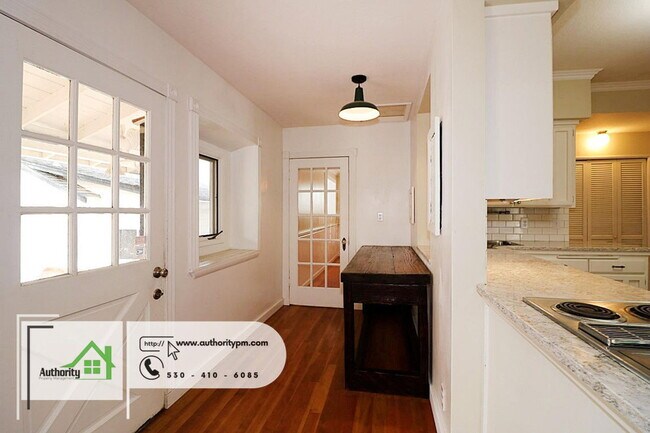 Building Photo - 1804 Chestnut St