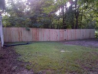 Building Photo - 2 bedroom/1 bath - Available Now