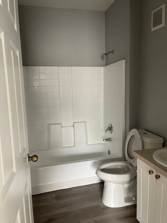 Building Photo - 839 Grand Regency Pointe