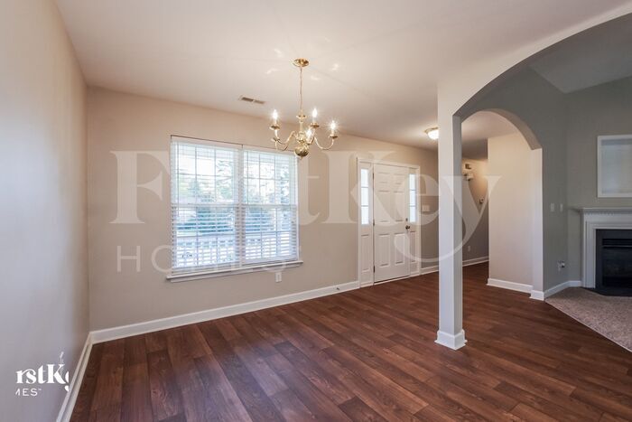 Building Photo - 7224 Pompano Pl