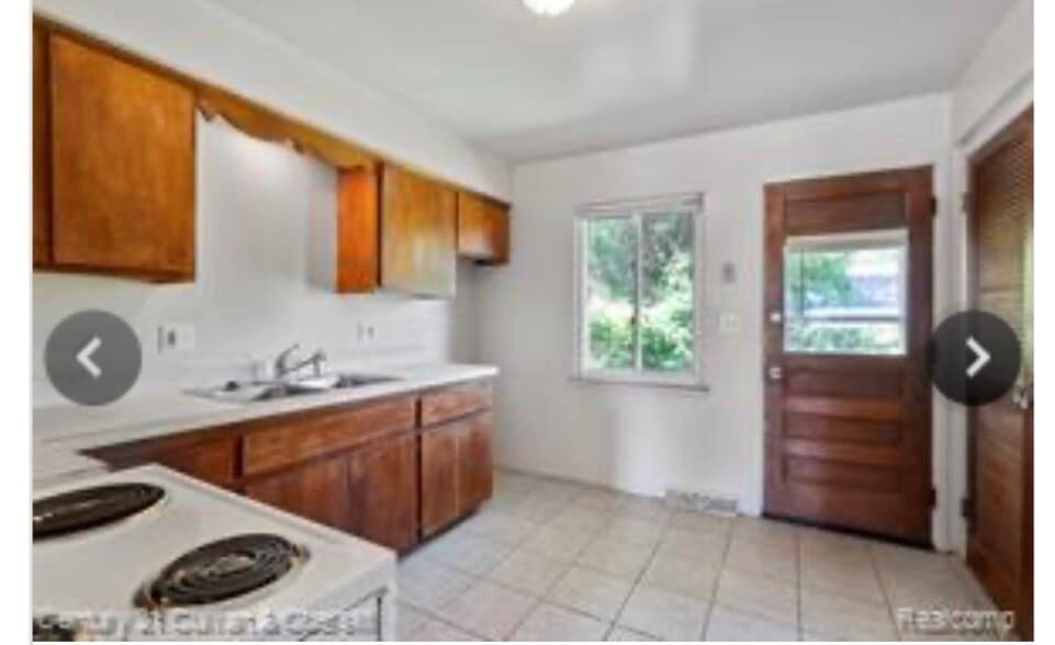 Building Photo - 212 Arcola St