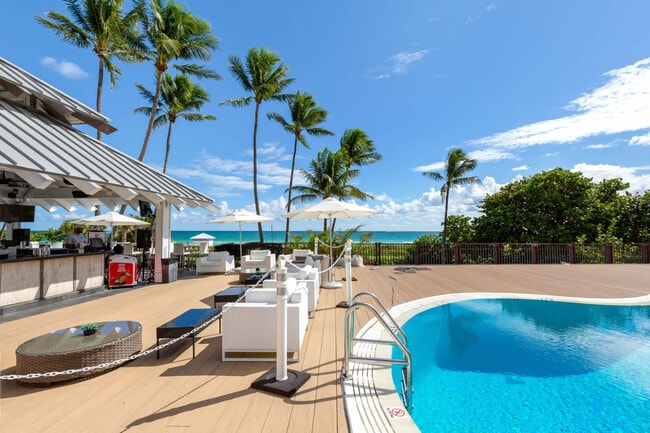Building Photo - 5225 Collins Ave