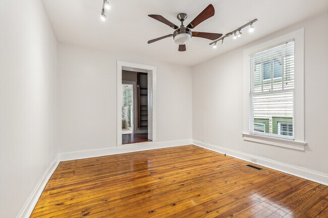 Building Photo - 2506 State St