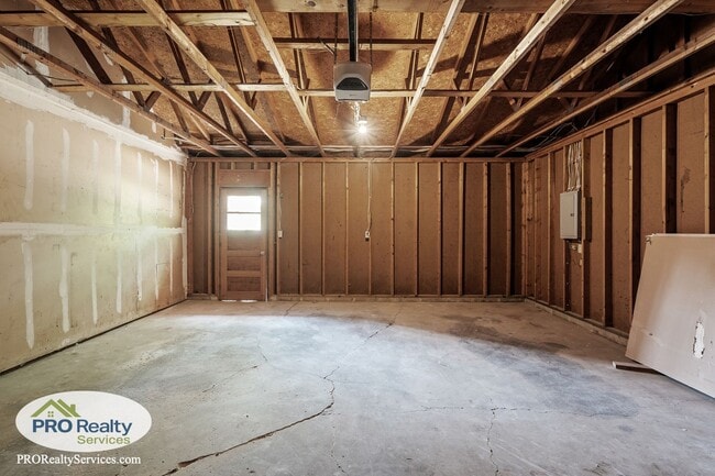 Building Photo - 4 Bedroom Home in Eagan