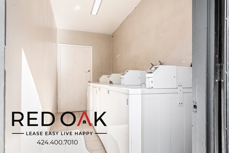 Building Photo - 630 N Cerritos Ave