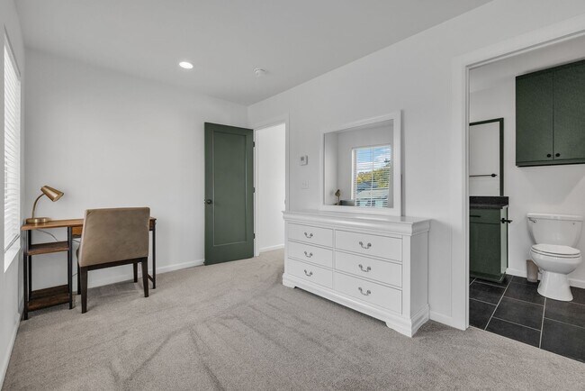 Building Photo - P.57 Kode Properties, LLC 1240-1242