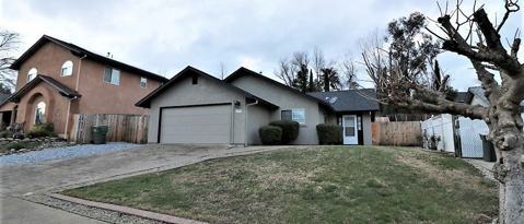 Building Photo - 850 Spaniel Dr