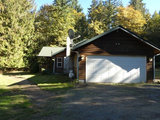 Building Photo - APPLICATION PENDING - *PNW Delight**