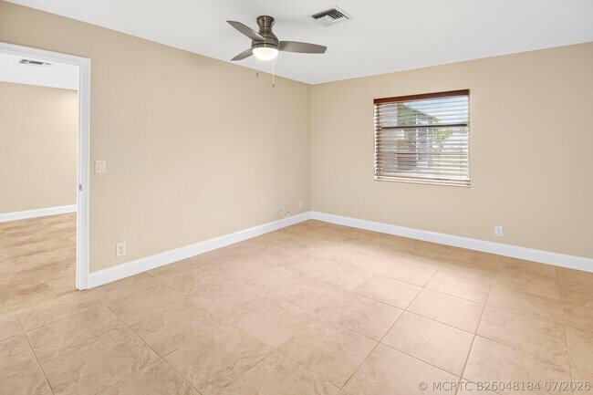 Building Photo - 1111 Mahogany Way