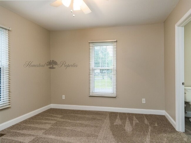 Building Photo - Updated 3 Bedroom / 2 Bath Home on Lamont
