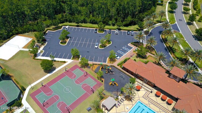 Building Photo - 470 Servia Dr