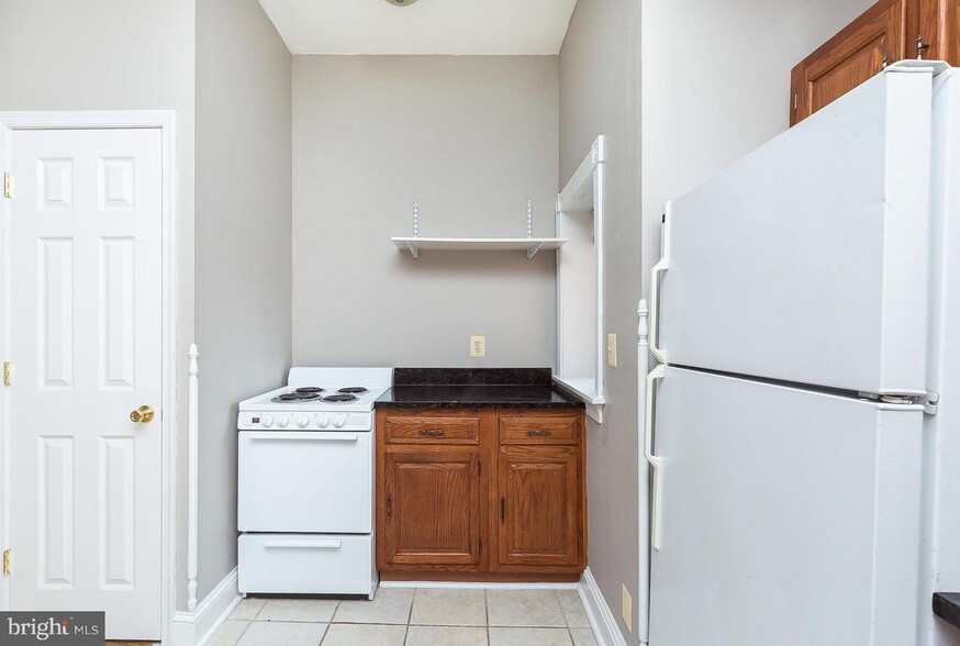 Building Photo - 1100 William Street