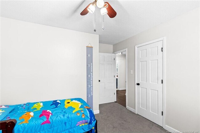 Building Photo - 2047 Birchcreft Dr