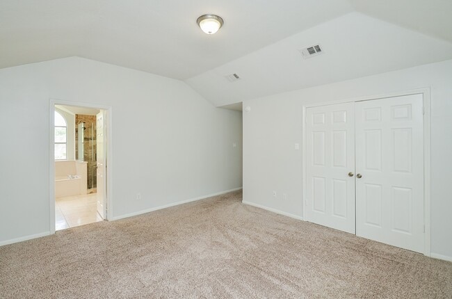 Building Photo - 6310 Oakburl Ln