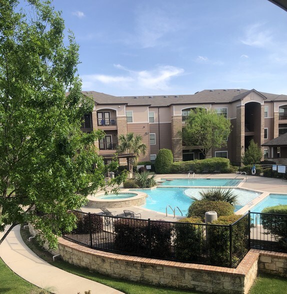 The Bridges on Travis 5295 N Travis St Sherman TX 75092 Apartment