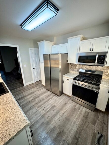 Building Photo - 757 N Jay St