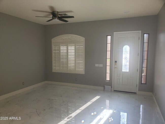 Building Photo - 26111 N 67th Dr