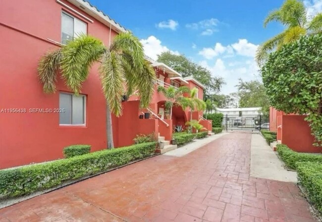 Building Photo - 544 NE 62nd St