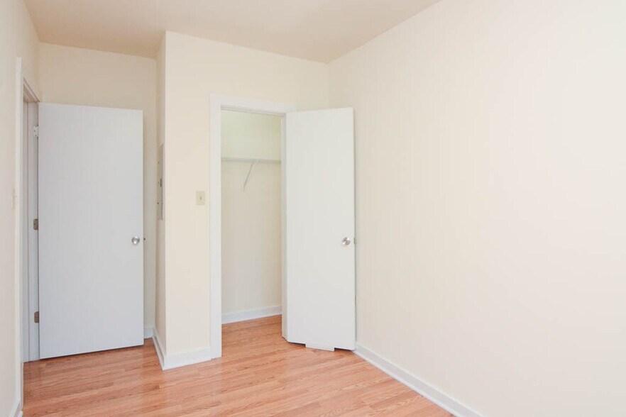 Building Photo - 1850 N Humboldt Blvd