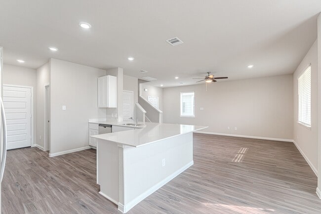 Building Photo - 9219 Grace Rdg Dr