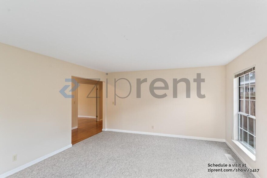 Building Photo - Unit