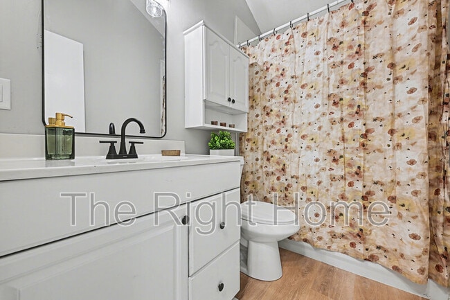 Building Photo - 8617 S 143rd Ave