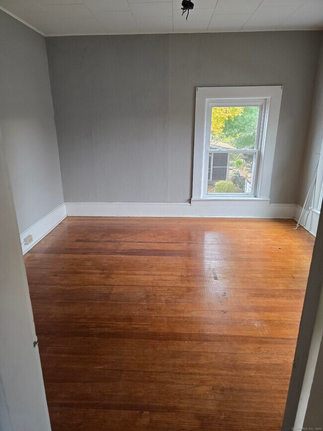 98 Maple St 98 Maple St Killingly CT 06239 Apartment Finder