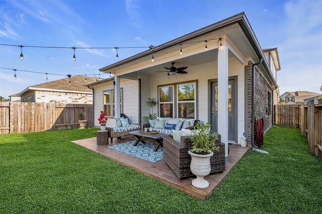 Building Photo - 7866 Alset Dr